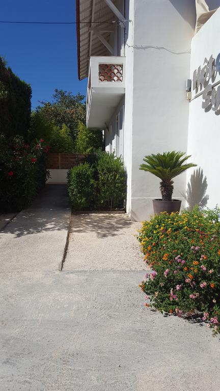 Le Synaya Hotel Sanary-sur-Mer Exterior photo