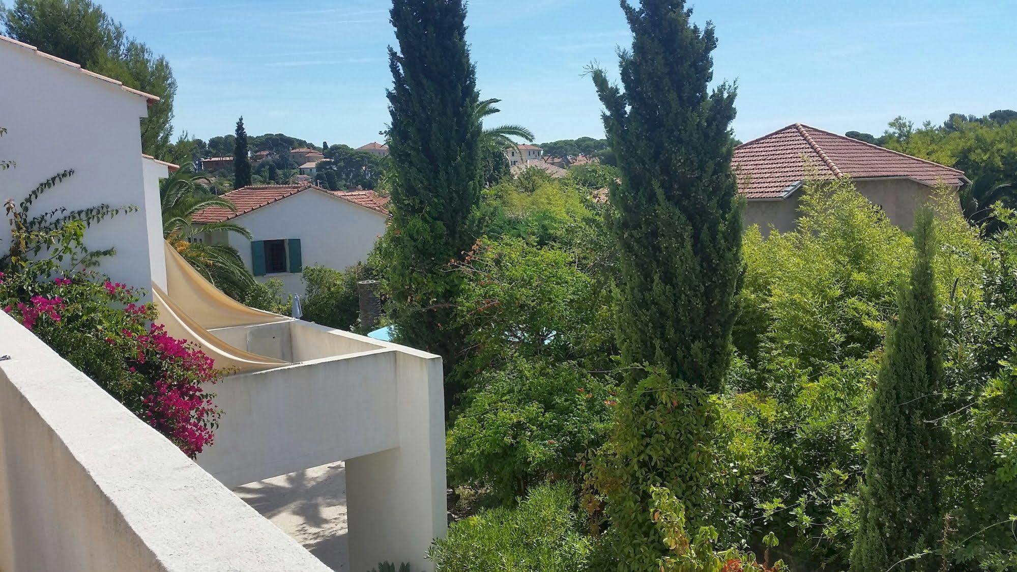 Le Synaya Hotel Sanary-sur-Mer Exterior photo