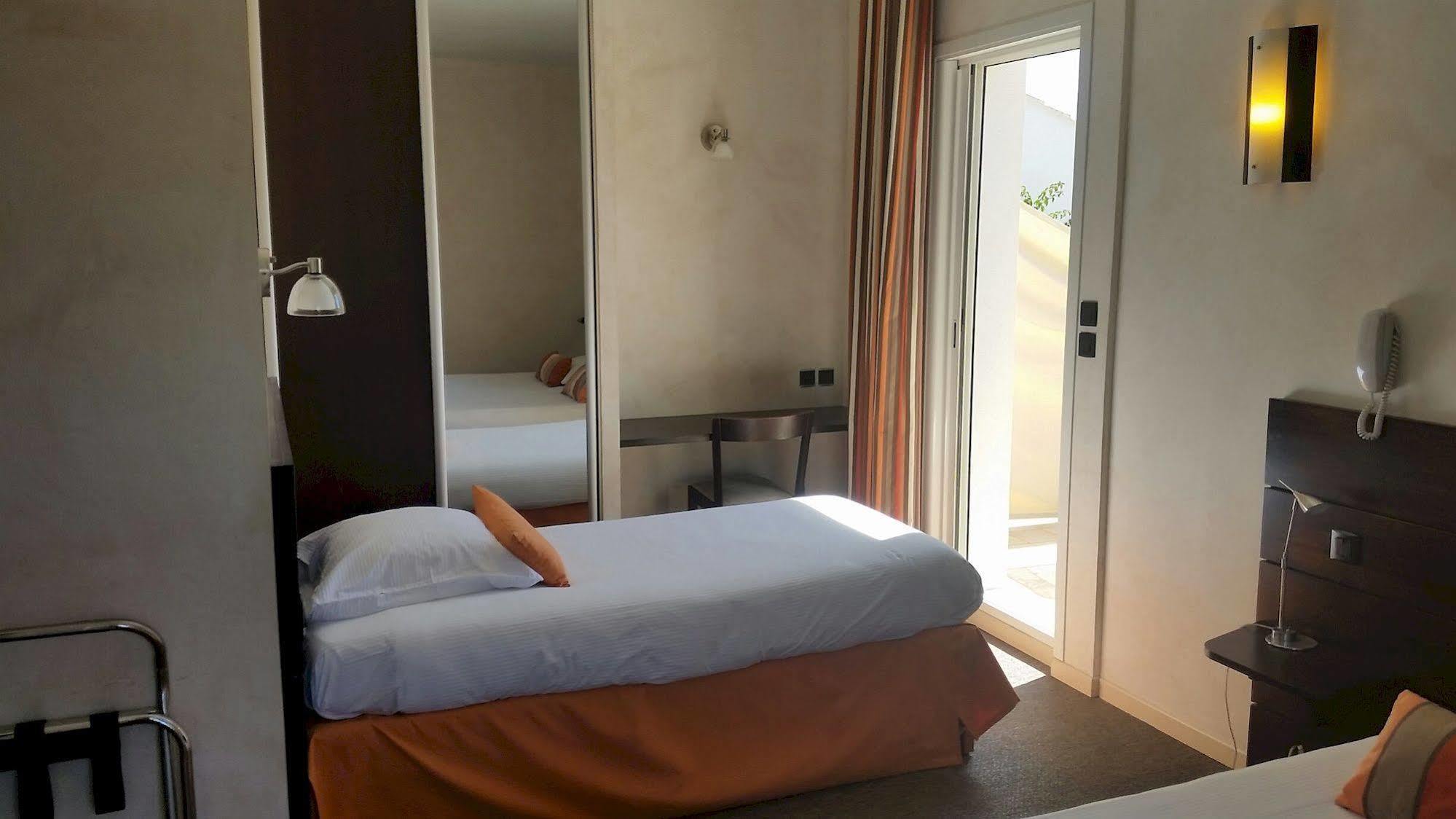 Le Synaya Hotel Sanary-sur-Mer Exterior photo