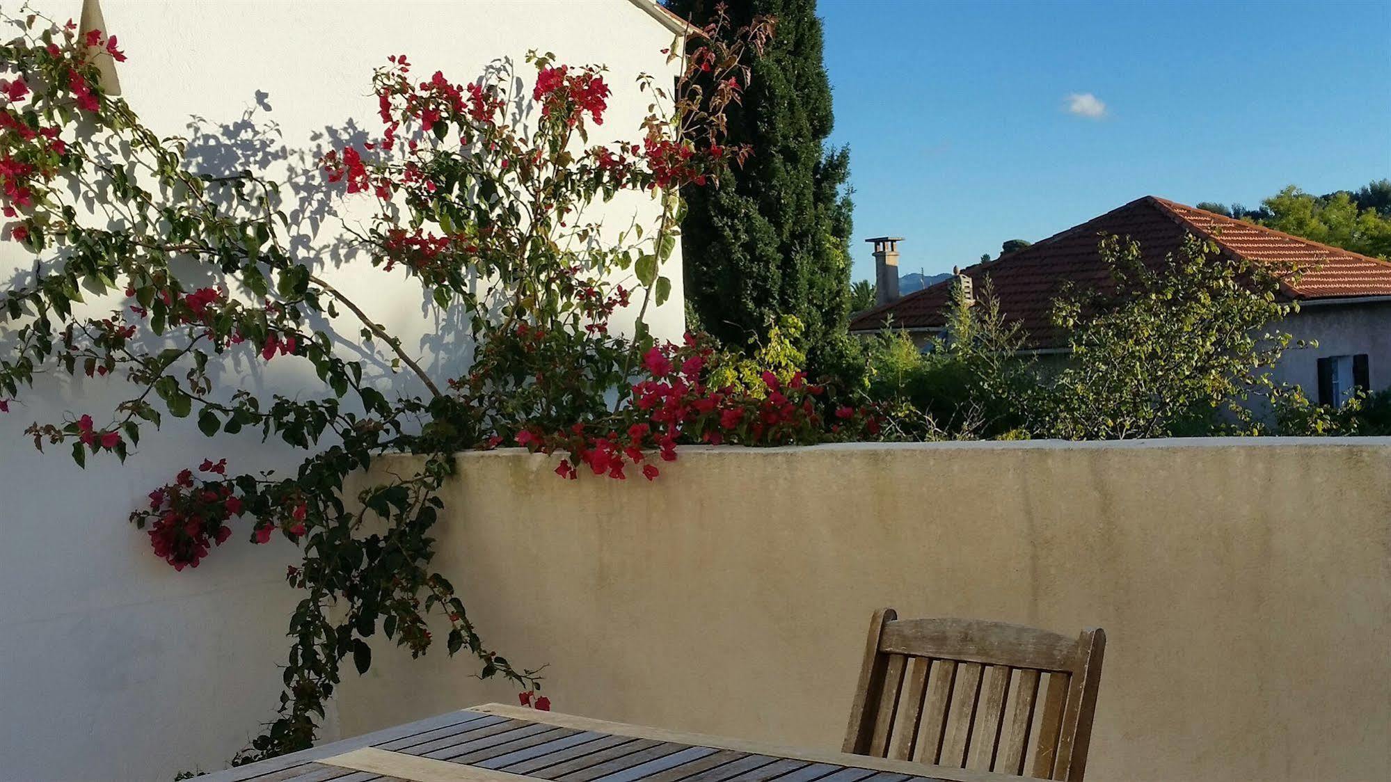 Le Synaya Hotel Sanary-sur-Mer Exterior photo